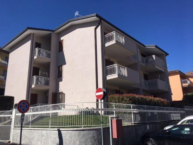 Monolocale A Peschiera Del Garda Vista Lago Apartment Exterior photo
