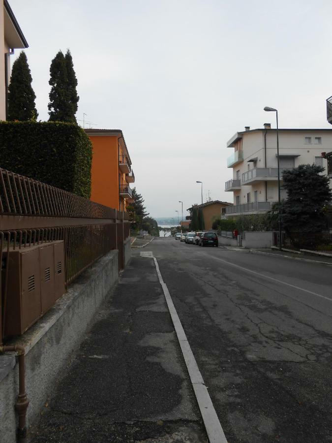 Monolocale A Peschiera Del Garda Vista Lago Apartment Exterior photo